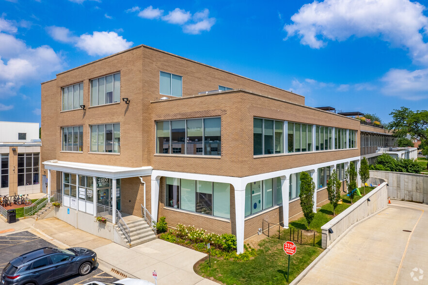 2500 W Bradley Pl, Chicago, IL for sale - Building Photo - Image 1 of 1