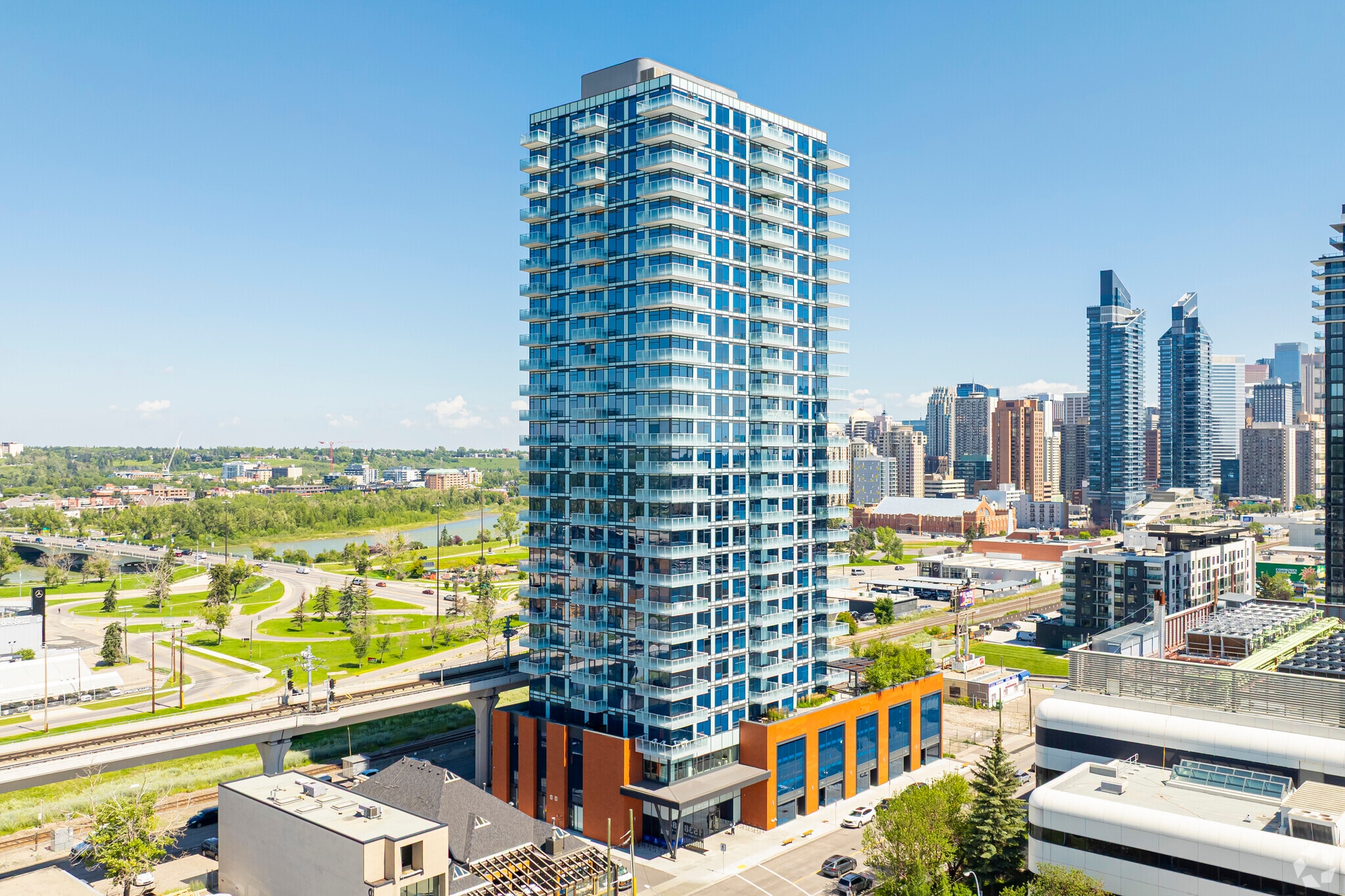 1538 10 Av SW, Calgary, AB for lease Primary Photo- Image 1 of 54