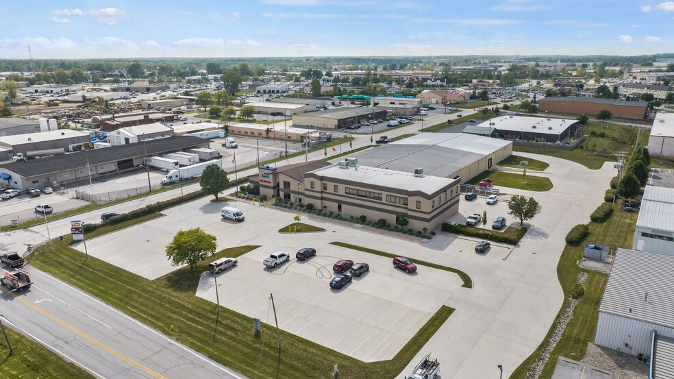 5105 Industrial Rd, Fort Wayne, IN for sale - Building Photo - Image 1 of 1