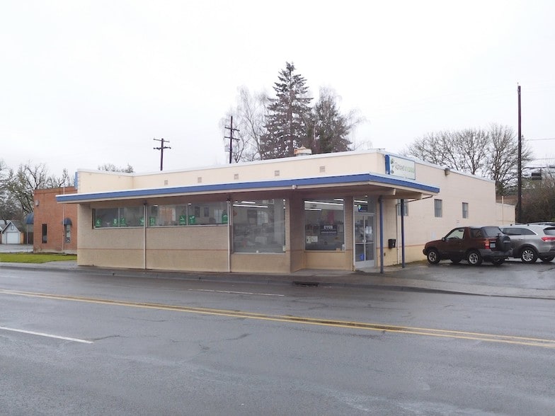 757 Ivy St, Junction City, OR for lease - Building Photo - Image 2 of 9