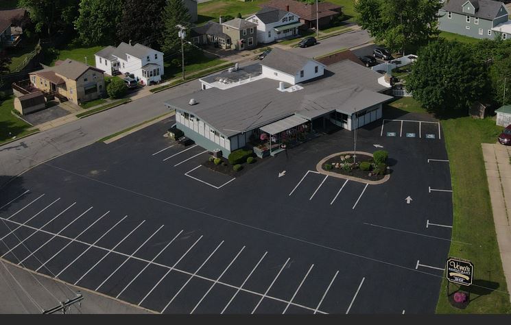 9 Willow St, Oswego, NY for sale - Primary Photo - Image 1 of 10