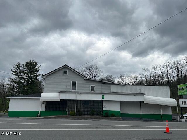 1524 E Walton Ave, Altoona, PA for sale Primary Photo- Image 1 of 1