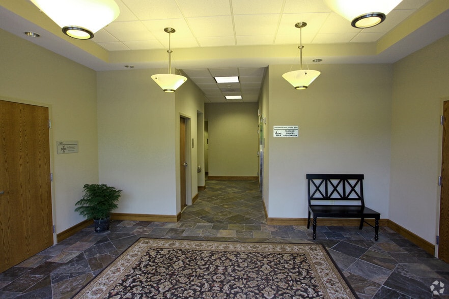 3850 Bessemer Rd, Mount Pleasant, SC for lease - Lobby - Image 3 of 28
