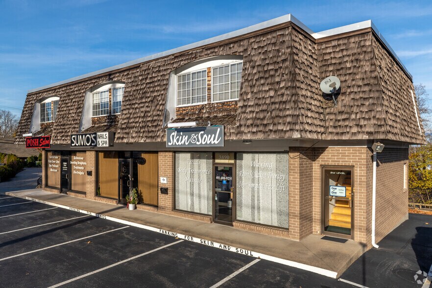 3890 Post Rd, Warwick, RI for sale - Primary Photo - Image 1 of 1