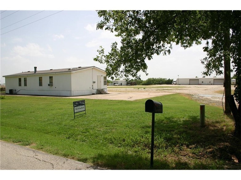 3901 Haynes Rd, Roanoke, TX for sale - Building Photo - Image 1 of 1