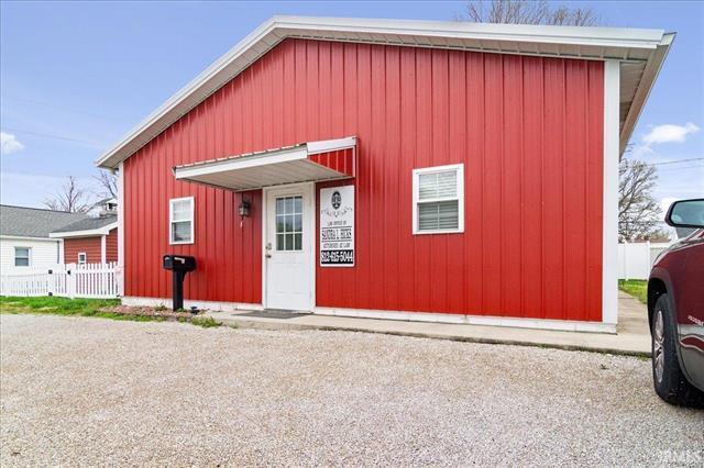 102 N Elm St, Fort Branch, IN for sale - Primary Photo - Image 1 of 1