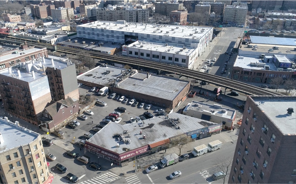 5517 Broadway, Bronx, NY for lease - Building Photo - Image 1 of 3