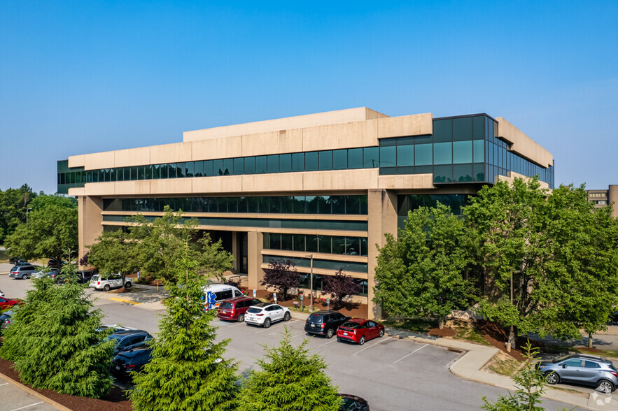 300 Oxford Dr, Monroeville, PA for lease - Primary Photo - Image 1 of 20