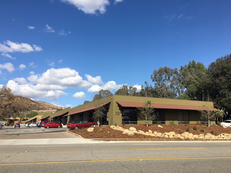 31133-31139 Via Colinas, Westlake Village, CA for lease - Building Photo - Image 1 of 1