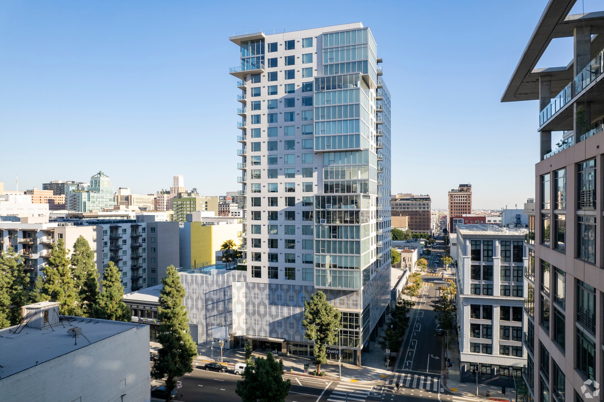 1050 S Grand Ave, Los Angeles, CA for lease Building Photo- Image 1 of 9