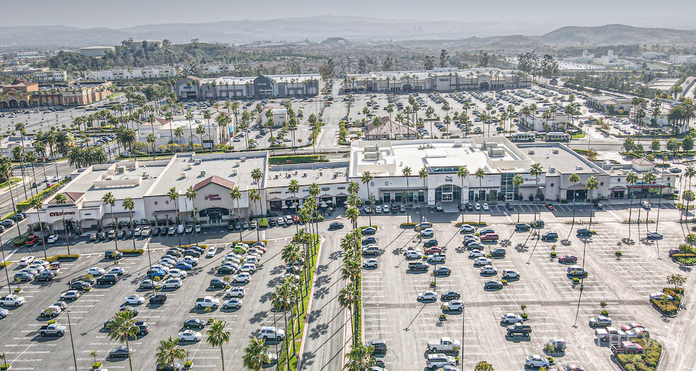 26682 Towne Center Dr, Foothill Ranch, CA for lease - Building Photo - Image 1 of 24