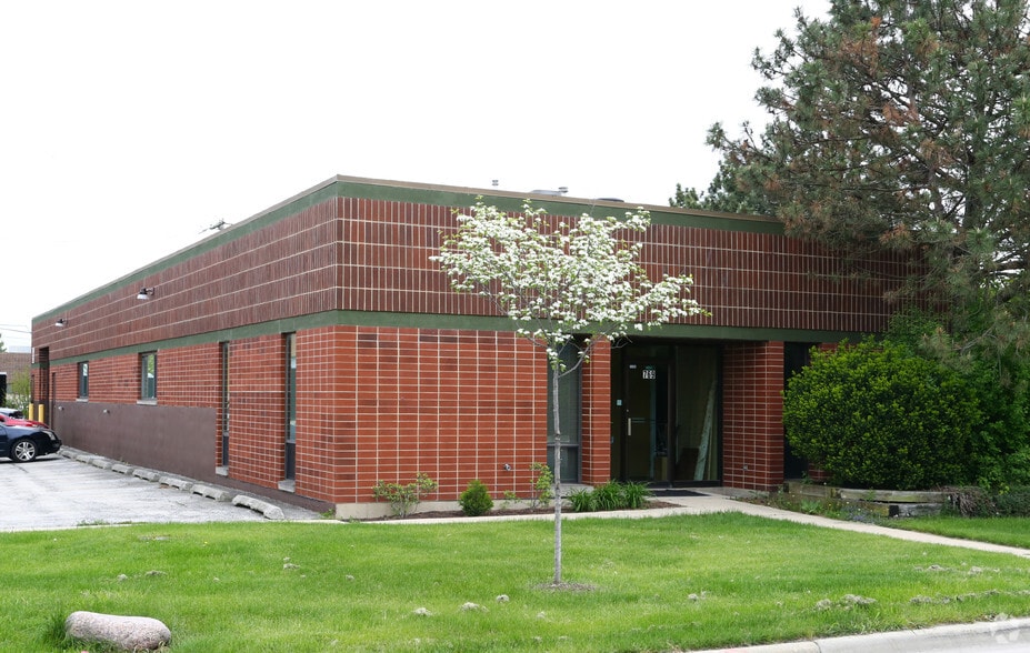 769 Creel Dr, Wood Dale, IL 60191