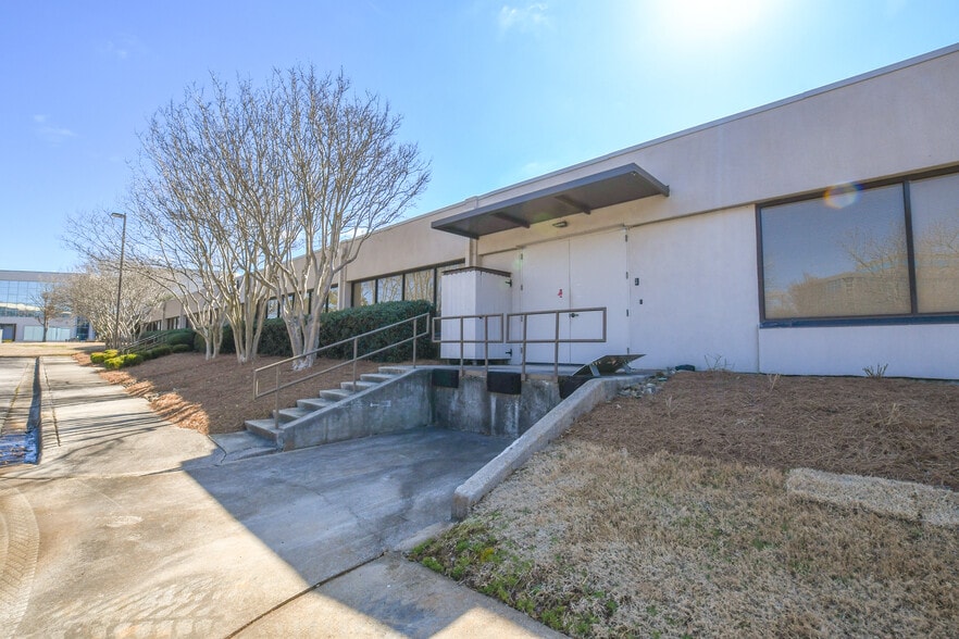 635 Discovery Dr NW, Huntsville, AL for sale - Building Photo - Image 3 of 14