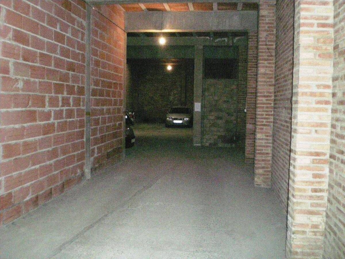 Manresa, BAR 08242 -  -  - Interior Photo - Image 1 of 3