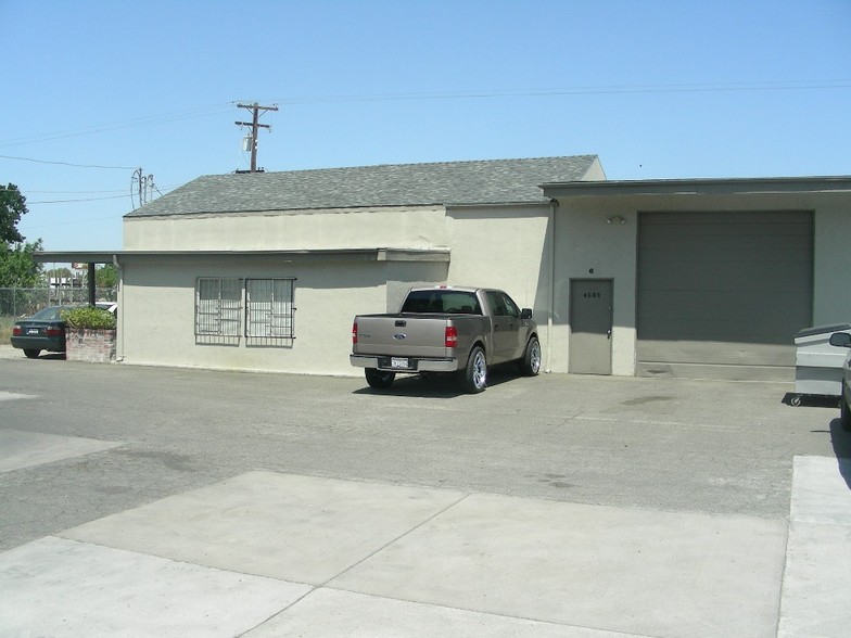 4686 Waterloo Rd, Stockton, CA for lease - Primary Photo - Image 1 of 3