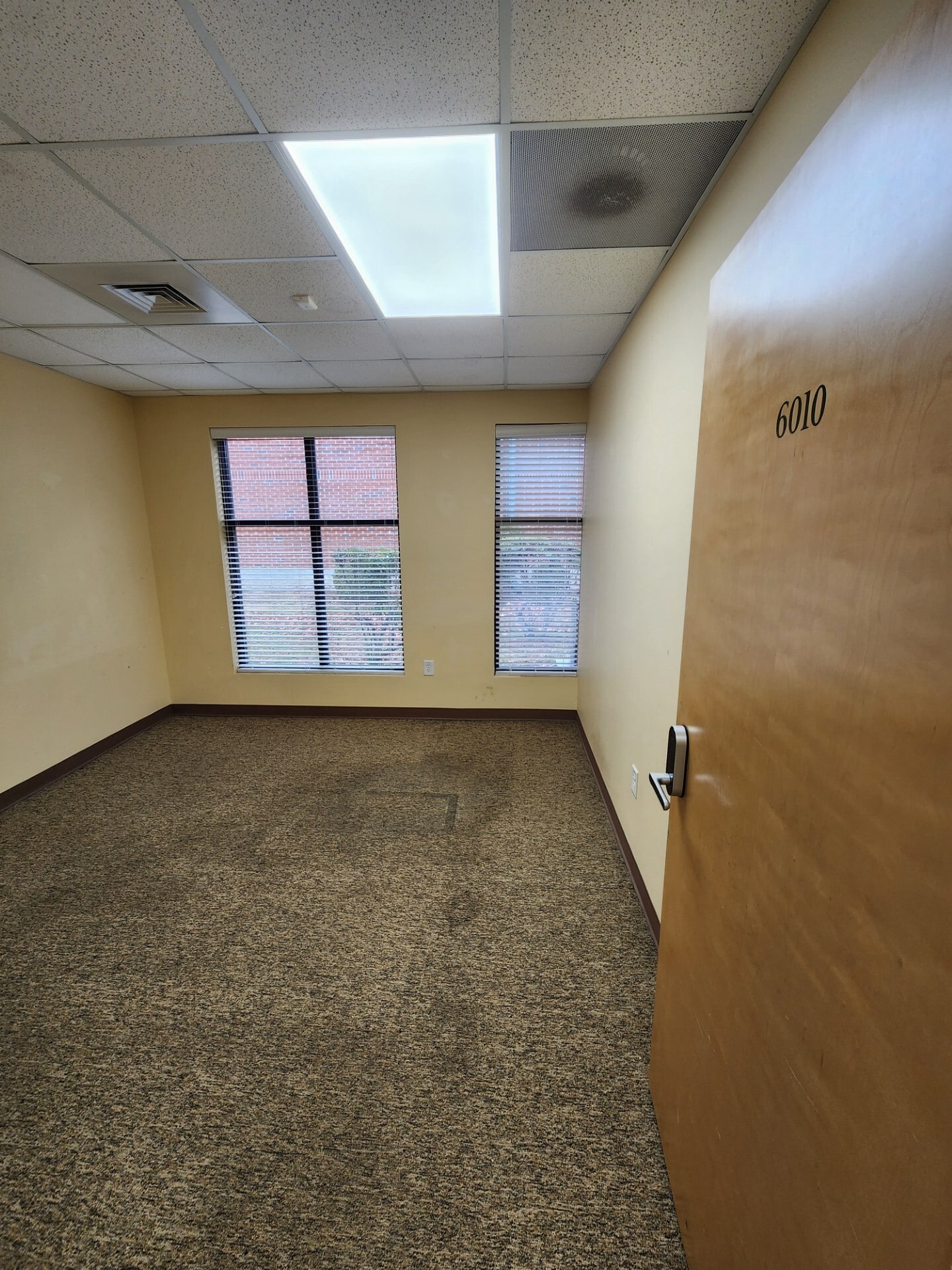 302 Davis Grove Cir, Cary, NC for lease Interior Photo- Image 1 of 4