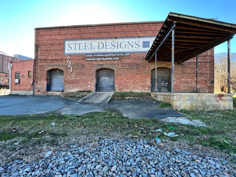 721 W Seaboard St, Charlotte, NC 28206
