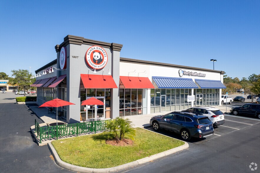 1907 Wells Rd, Orange Park, FL for sale - Primary Photo - Image 1 of 1