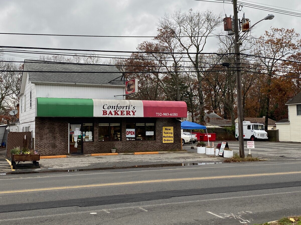 632 Mantoloking Rd, Brick, NJ 08723