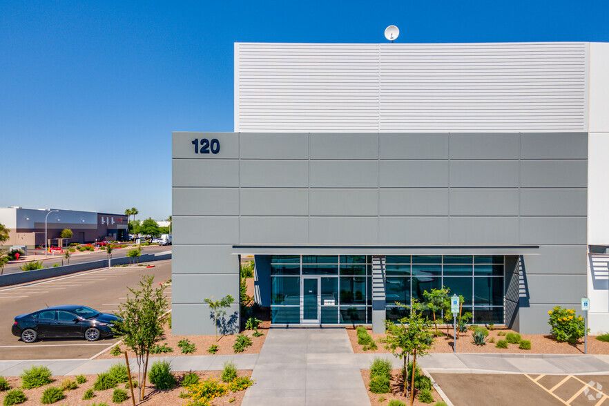 120 N 83rd Ave, Tolleson, AZ for lease - Building Photo - Image 3 of 9