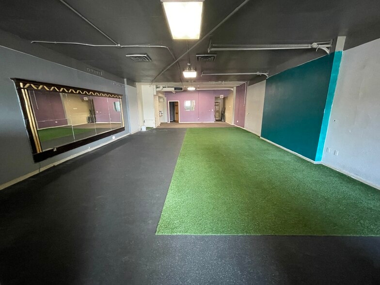 100 E 3rd St, Loveland, CO for lease - Building Photo - Image 3 of 3