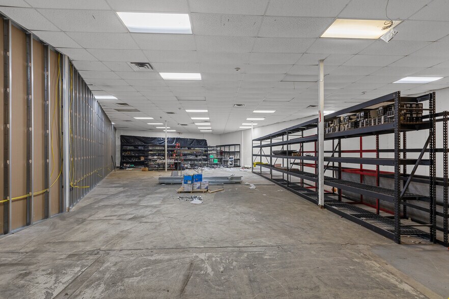 429 E March Ln, Stockton, CA for lease - Building Photo - Image 2 of 9