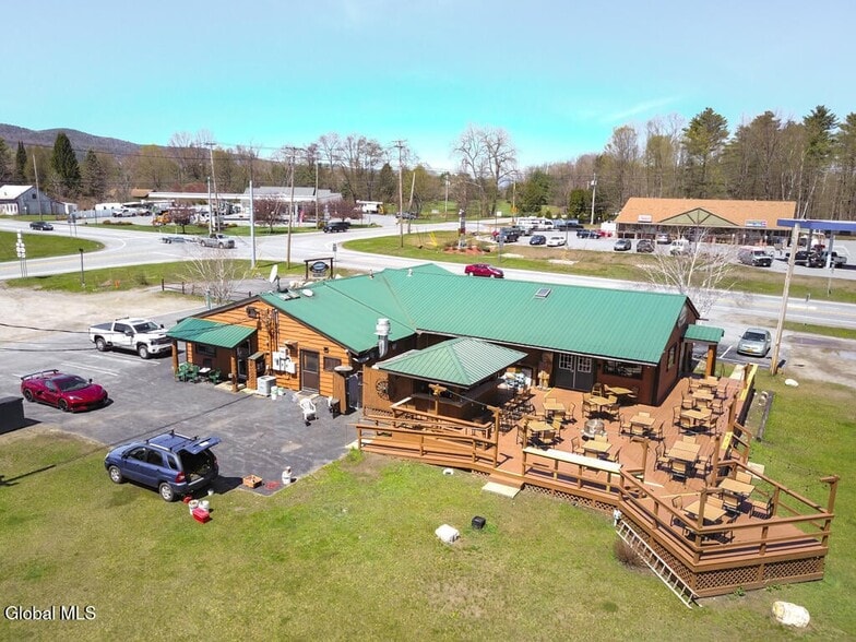 982 State Route 149, Queensbury, NY for sale - Building Photo - Image 1 of 10