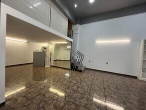 Retail in Igualada, Barcelona for lease Interior Photo- Image 2 of 8
