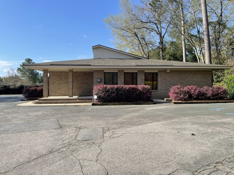 200 Outlet Pointe Blvd, Columbia, SC for lease - Building Photo - Image 2 of 4