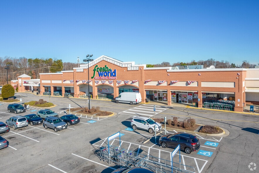 1940-2089 Daniel Stuart Sq, Woodbridge, VA for lease - Building Photo - Image 3 of 4