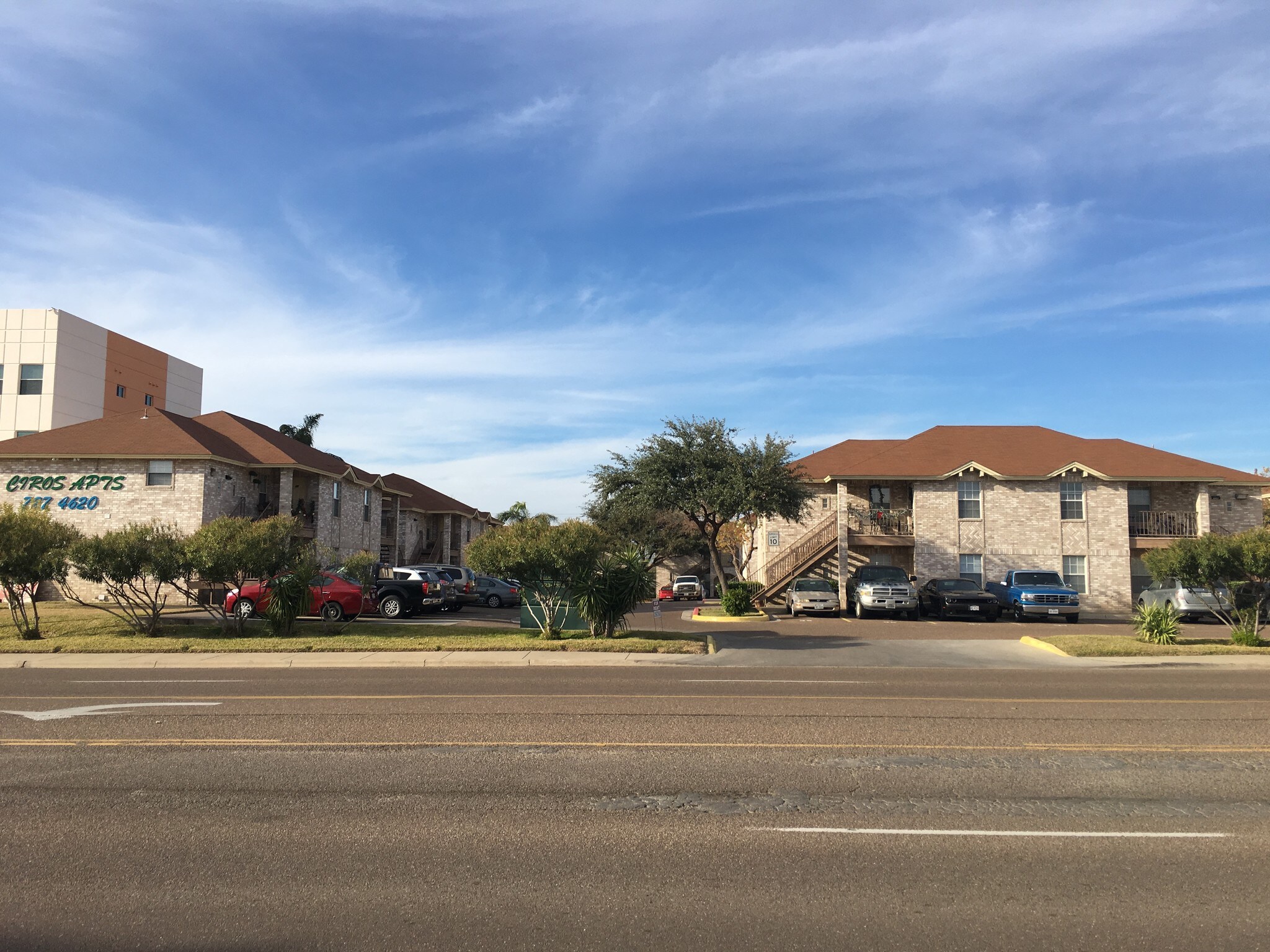 504 Shiloh Dr, Laredo, TX for sale Primary Photo- Image 1 of 1