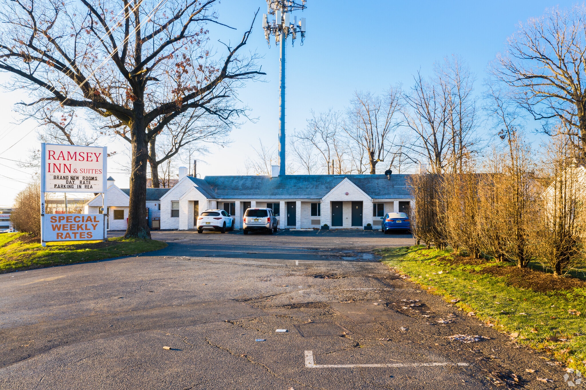 425 NJ17, Ramsey, NJ 07446 Ramsey Inn & Suites