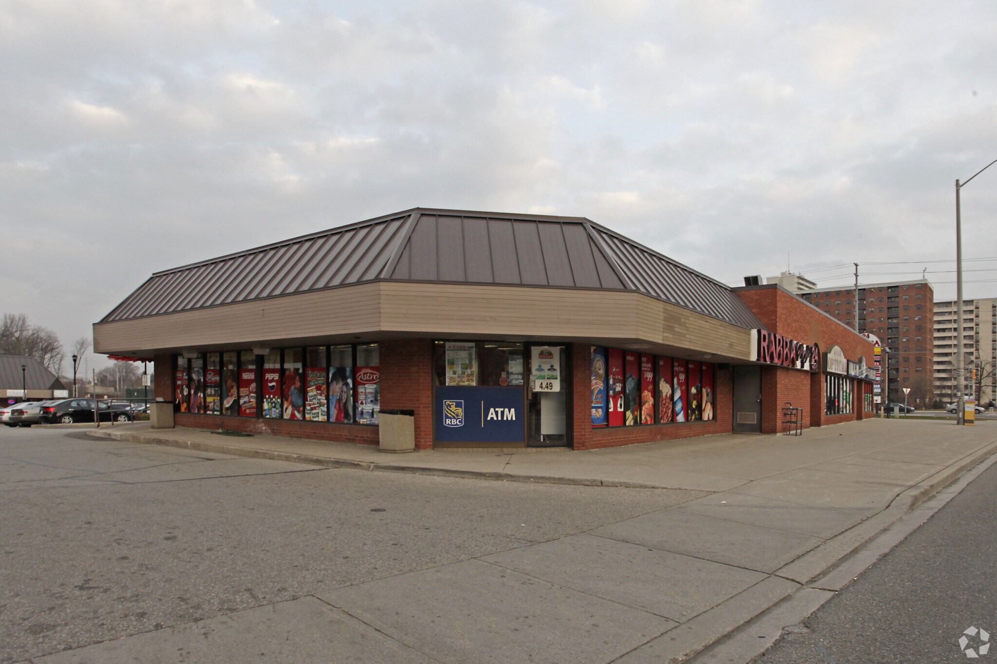 2325 Hurontario St, Mississauga, ON for sale Primary Photo- Image 1 of 1