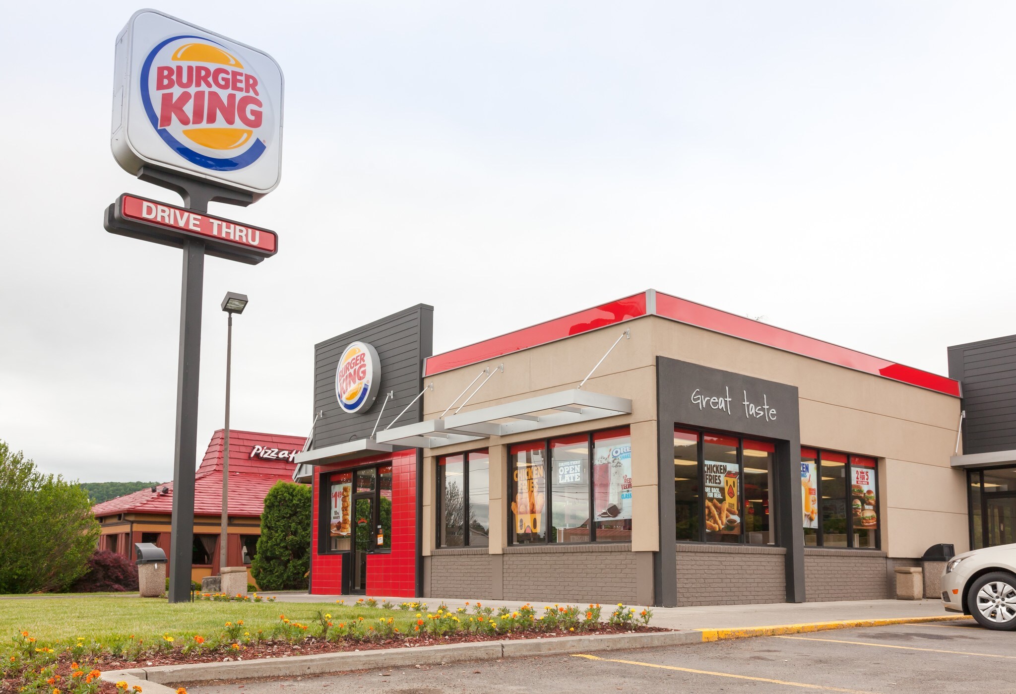 2379 Noblestown Rd, Pittsburgh, PA for sale Primary Photo- Image 1 of 1