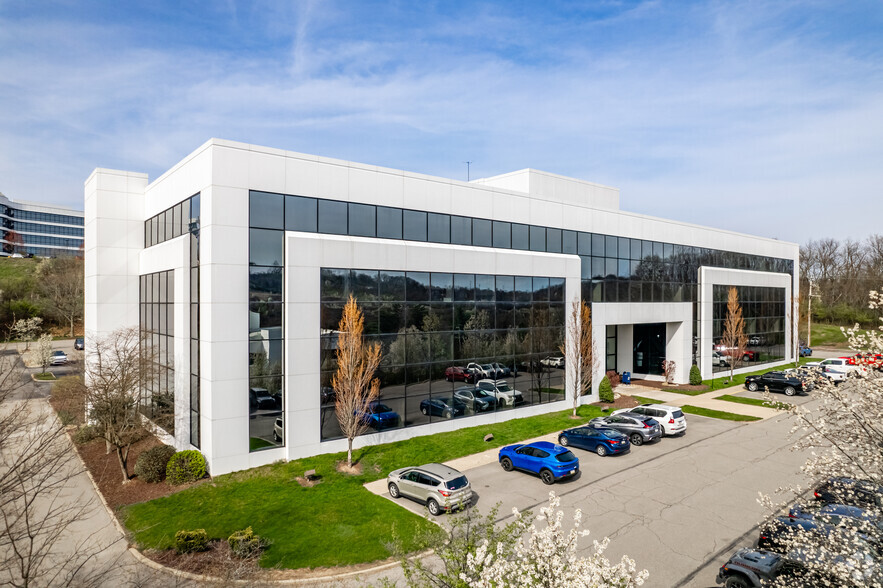 2 Penn Center West, Pittsburgh, PA for lease - Building Photo - Image 1 of 6