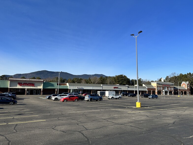 1584 White Mountain Hwy, North Conway, NH for lease - Building Photo - Image 1 of 7