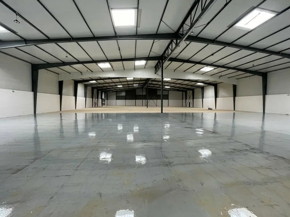 Industrial in Le Blanc-Mesnil for lease Interior Photo- Image 1 of 2