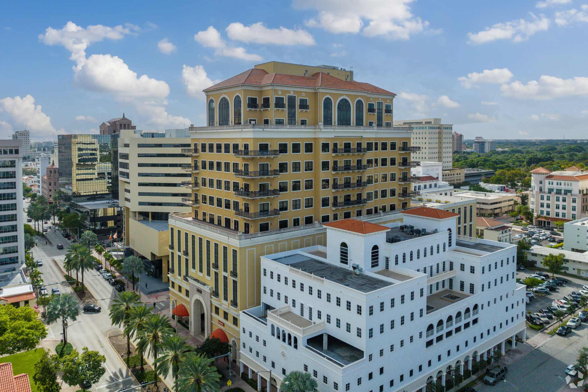 2020 Ponce De Leon Blvd, Coral Gables, FL for lease Building Photo- Image 1 of 14