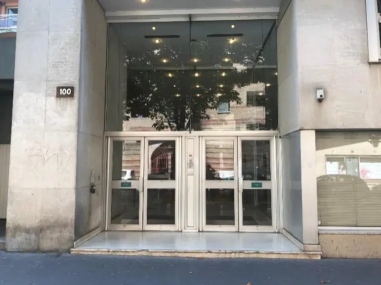 Office in Paris for lease Lobby- Image 1 of 7