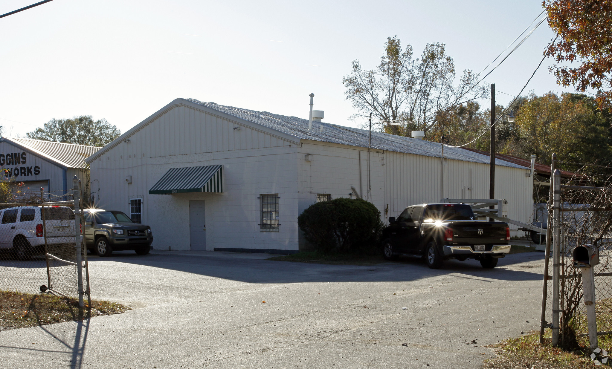 2001 Mills B Lane Blvd, Savannah, GA for lease Building Photo- Image 1 of 8