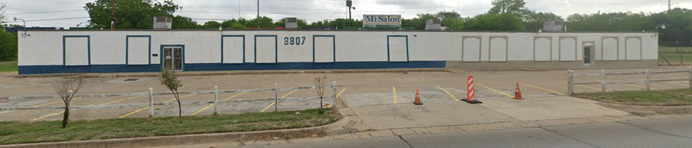 3305 E Vickery Blvd, Fort Worth, TX for lease - Building Photo - Image 2 of 4