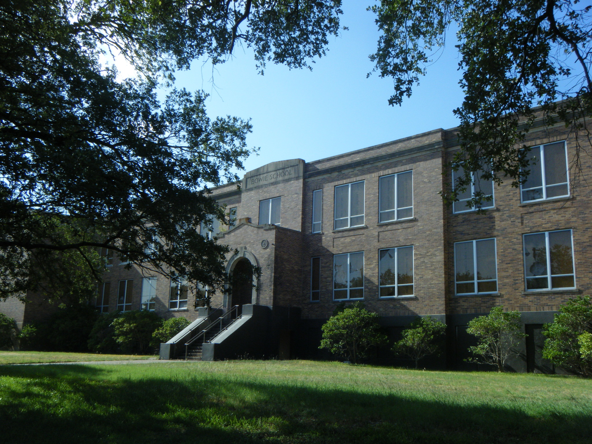 401 W 26th St, Bryan, TX for sale Primary Photo- Image 1 of 1