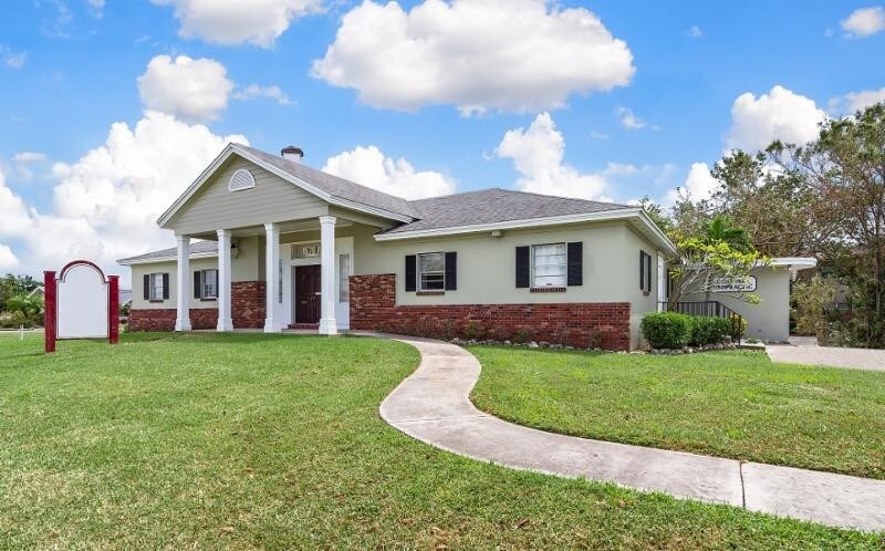 1570 Colonial Blvd, Fort Myers, FL for sale - Building Photo - Image 1 of 1