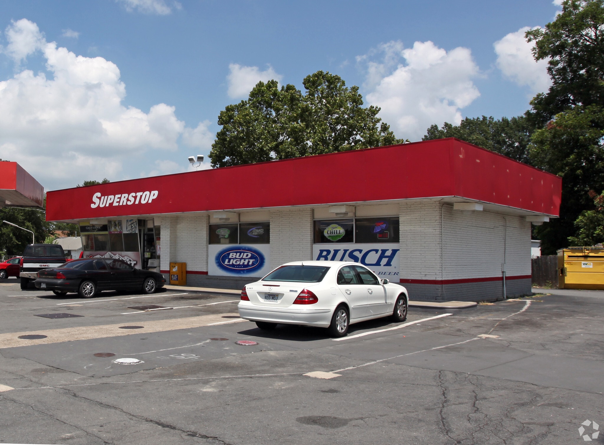 1424 N Locust St, North Little Rock, AR for sale Primary Photo- Image 1 of 4