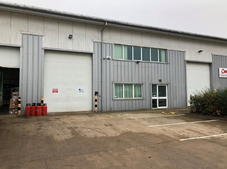 Spitfire Clos, Coventry for lease - Building Photo - Image 2 of 4