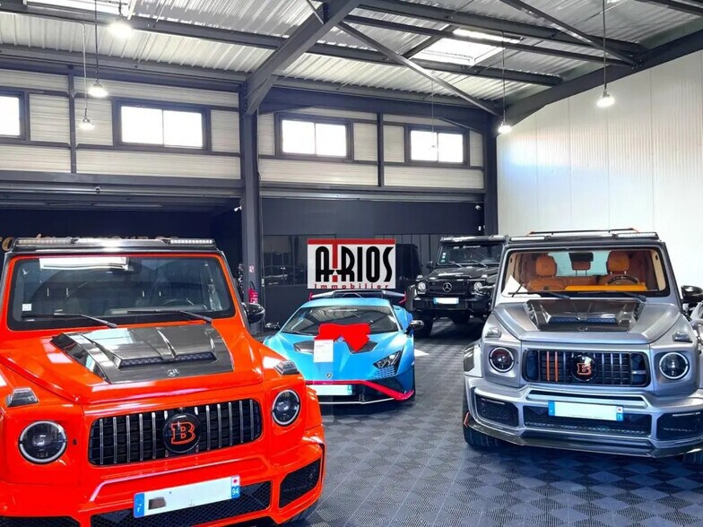 Retail in Hyères for lease - Interior Photo - Image 2 of 11