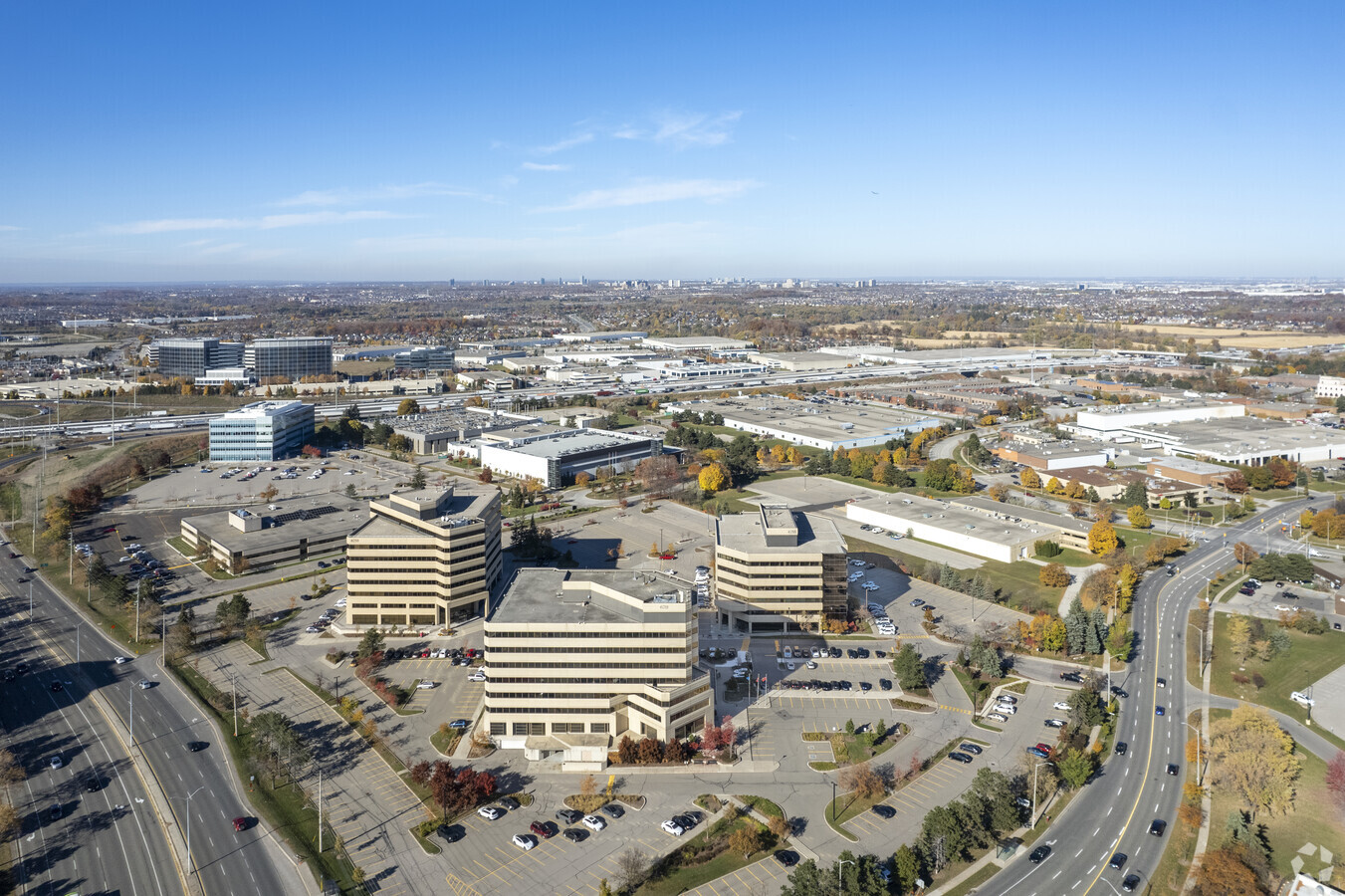 6711 Mississauga Rd, Mississauga, ON L5N 2W3 - Office for Lease | LoopNet