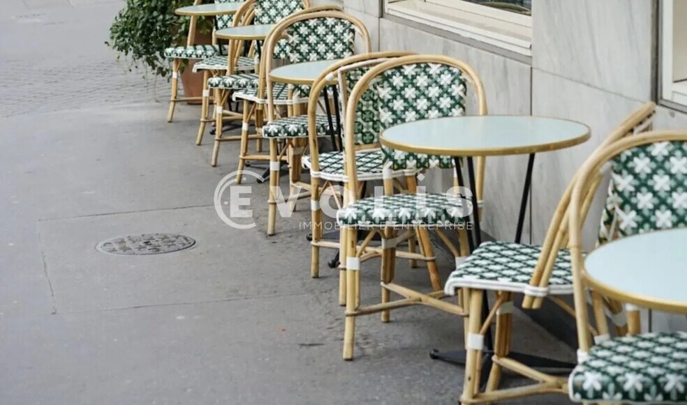 Office in Paris for lease - Building Photo - Image 3 of 11