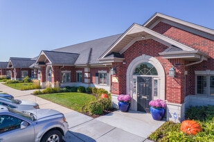 Colonial Center of Glenview - Business Park