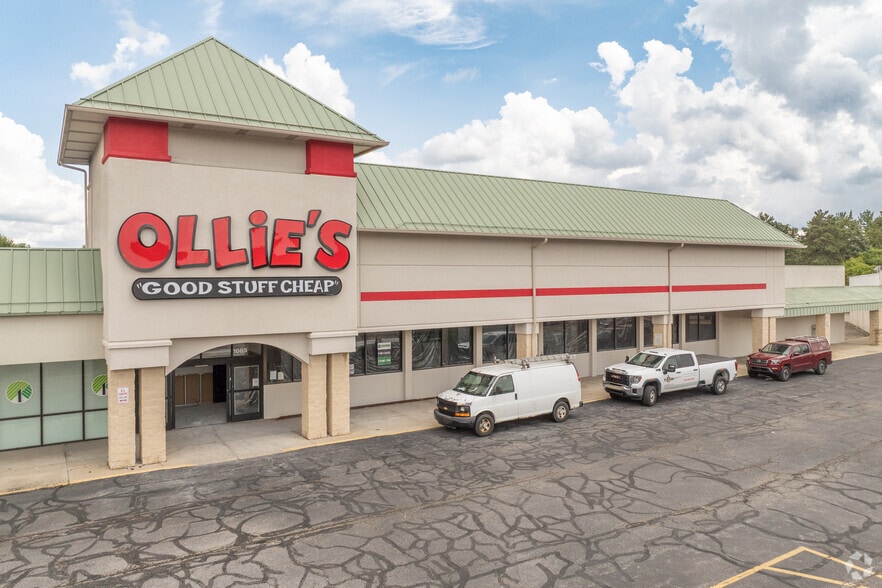 1057 Pearl Rd, Brunswick, OH for lease - Building Photo - Image 1 of 15